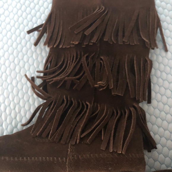 Minnetonka boots - Picture 3 of 6